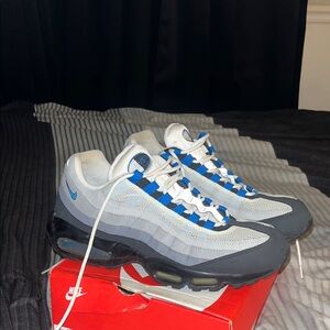 Nike Air Max 95 Gray and Blue Sneakers